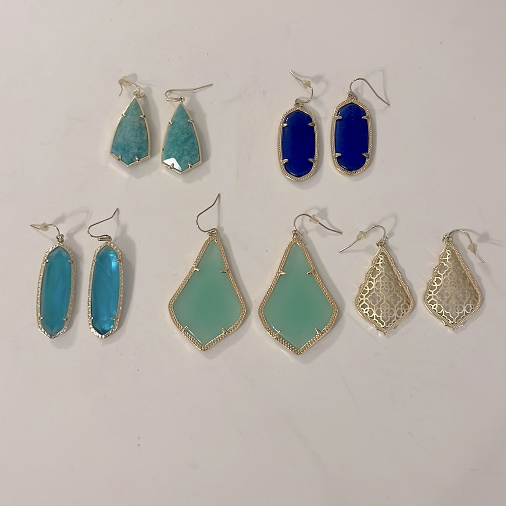 Kendra Scott dangle earrings! Different shades of blue and gold